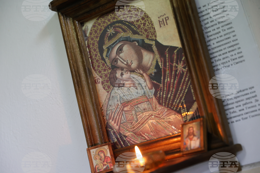 Благоевград - храм „Свети Николай“ - празник - подготовка