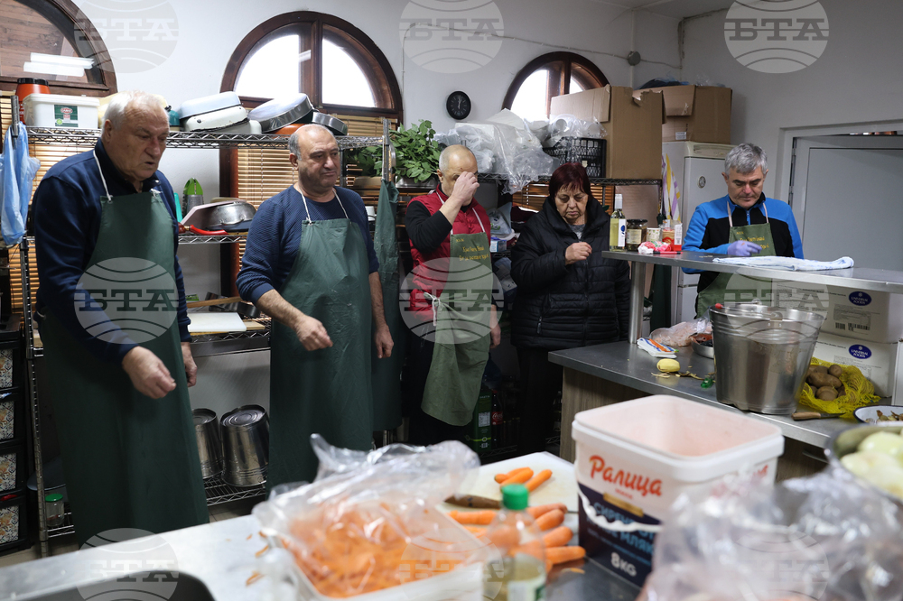 Благоевград - храм „Свети Николай“ - празник - подготовка