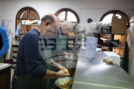 Благоевград - храм „Свети Николай“ - празник - подготовка