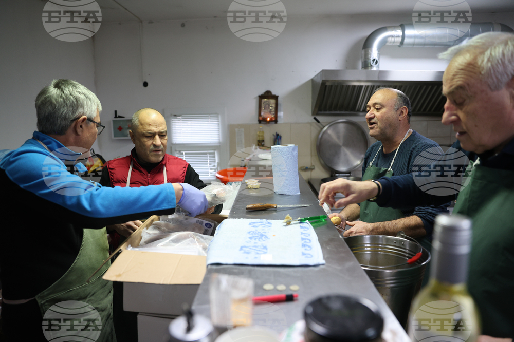 Благоевград - храм „Свети Николай“ - празник - подготовка
