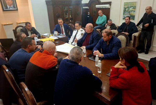 Танкер, плаващ под чуждестранен флаг, е заседнал край бреговете на Ахтопол