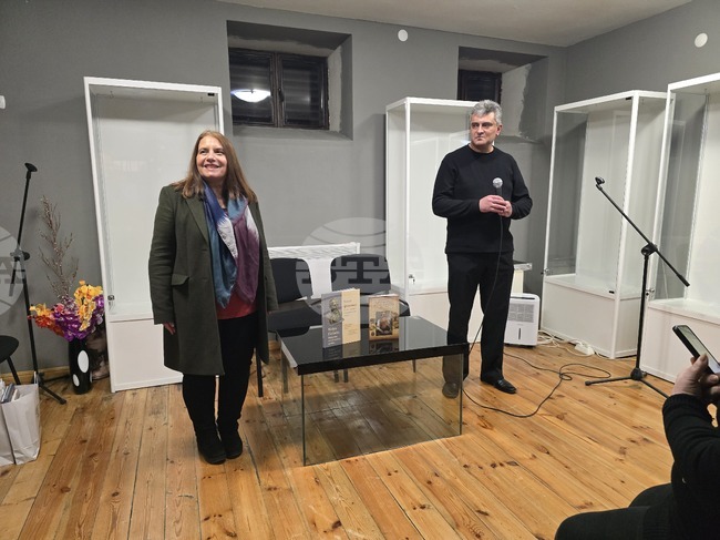  Свищов - Колю Фичето - книги - представяне