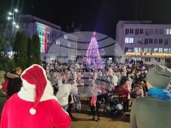 Търговище - коледна елха - светлини