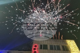 Търговище - коледна елха - светлини