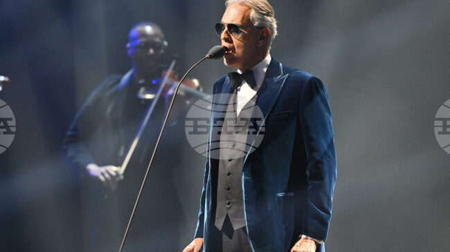 Световноизвестният тенор Андреа Бочели ще участва в церемонията по откриването на Зимните олимпийски игри в Италия