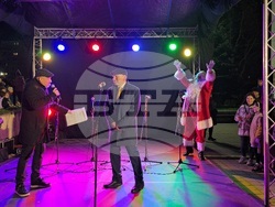 Ловеч - коледна елха - празнични светлини