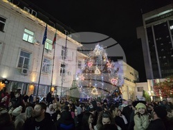 Ловеч - коледна елха - празнични светлини