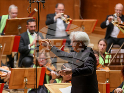 Зала "България" - албум "Моцарт - Стоянова" - представяне