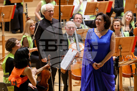 Зала "България" - албум "Моцарт - Стоянова" - представяне