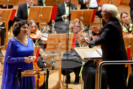 Зала "България" - албум "Моцарт - Стоянова" - представяне