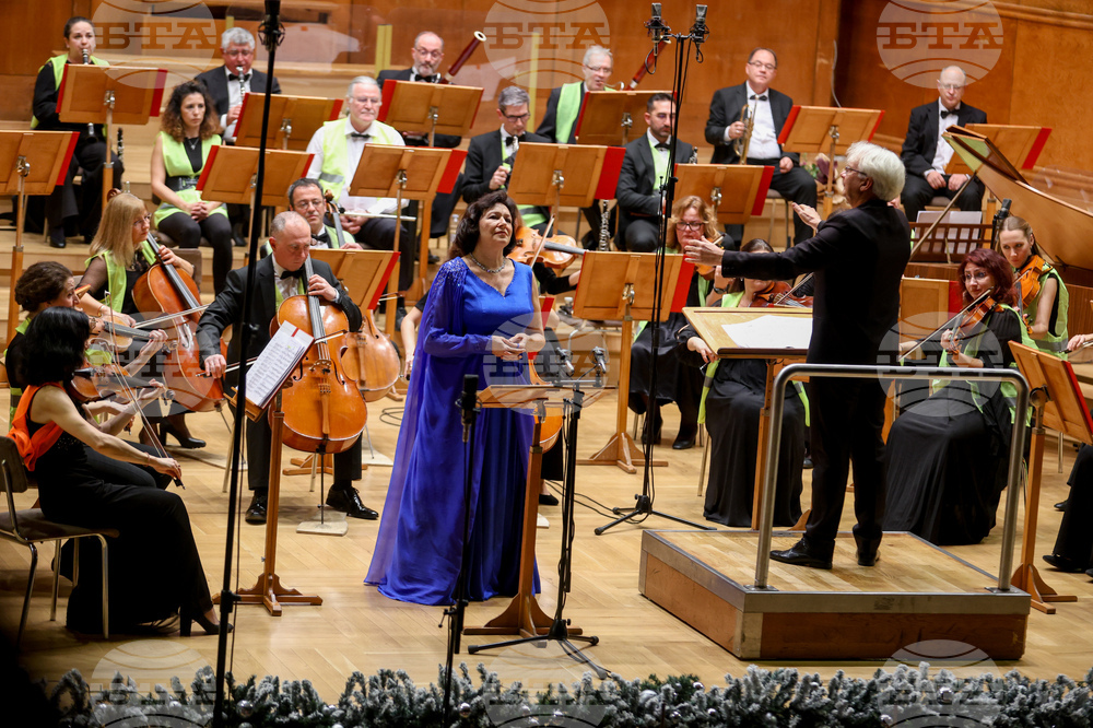 Зала "България" - албум "Моцарт - Стоянова" - представяне