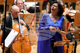 Зала "България" - албум "Моцарт - Стоянова" - представяне