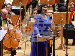 Зала "България" - албум "Моцарт - Стоянова" - представяне