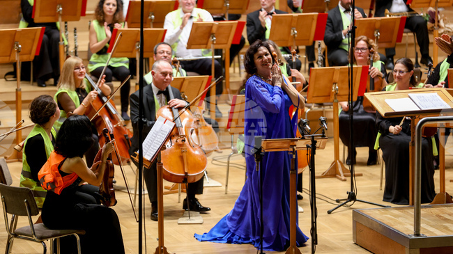 Българската оперна певица Красимира Стоянова ще пее две поредни вечери в Сметановата зала, в Прага