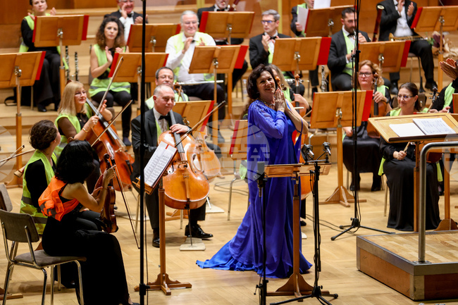 Българската оперна певица Красимира Стоянова ще пее две поредни вечери в Сметановата зала, в Прага