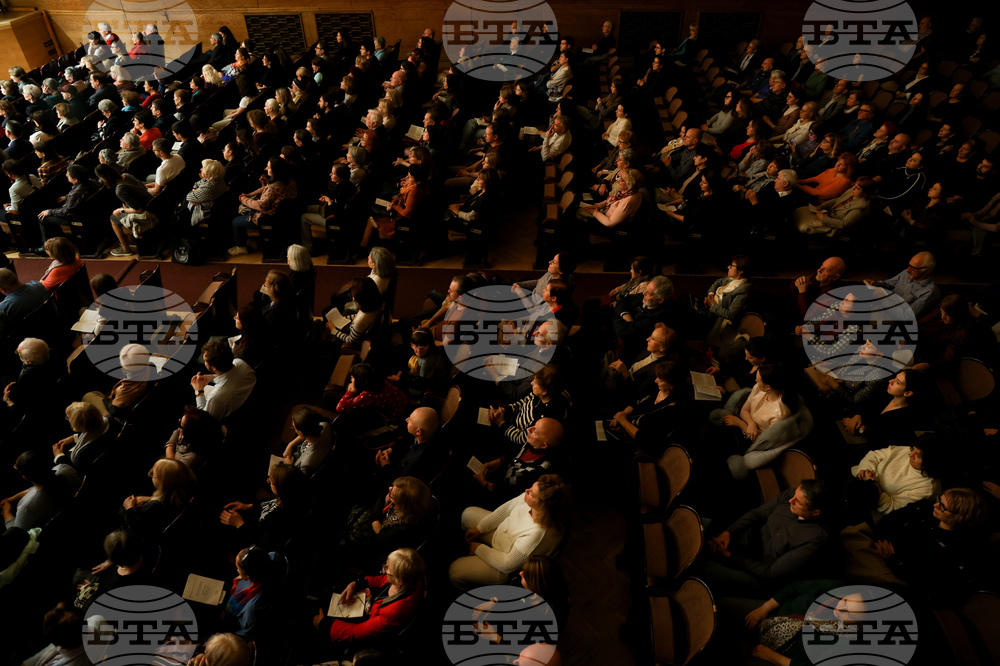 Зала "България" - албум "Моцарт - Стоянова" - представяне