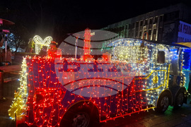 Пазарджик - коледна елха - празнични светлини