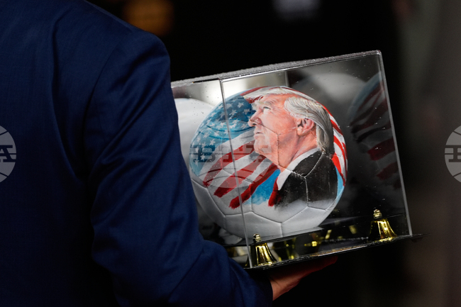 Безусловната власт на Тръмп преобръща световния ред и поставя приятели и врагове в несигурно положение, твърдят наблюдатели