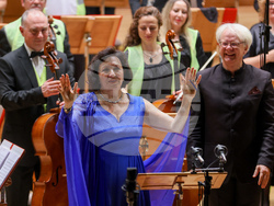 Зала "България" - албум "Моцарт - Стоянова" - представяне