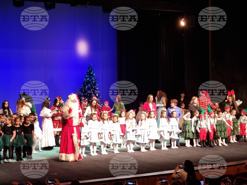 Кърджали - Коледна елха - празнични светлини