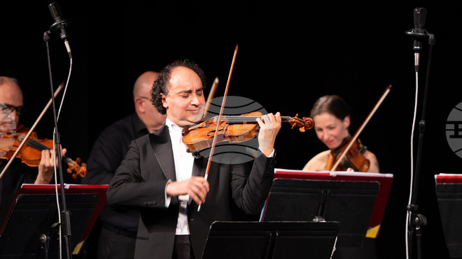 Цигуларят Марио Хосен и виртуозите от „Ла скала“ изнесоха концерт с благотворителна мисия в Пловдив