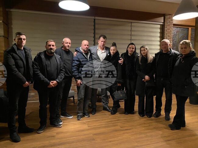 Българският посланик в Северна Македония се срещна с родители на загиналите при пожара в дискотека "Пулс" в Кочани деца, по тяхна покана