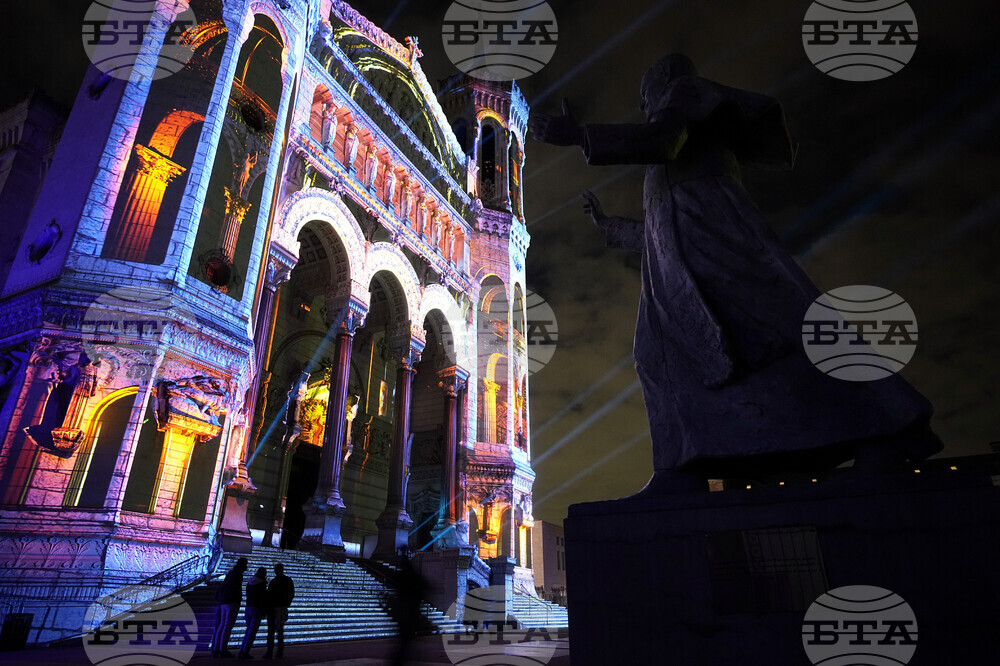 France Daily Life Holiday Lights