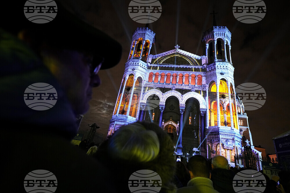France Daily Life Holiday Lights