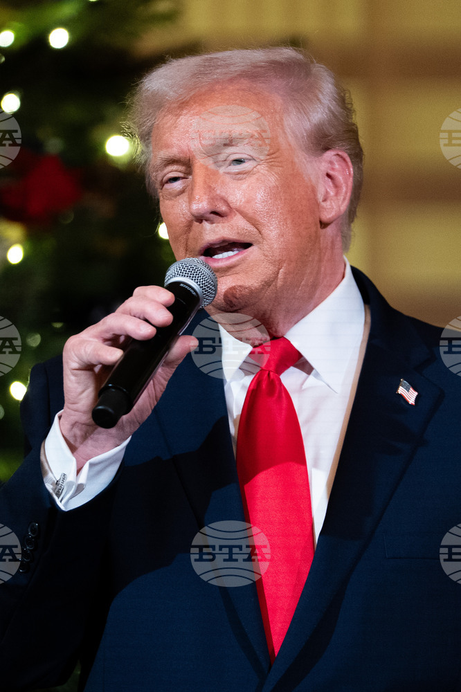 Тръмп е домакин на церемонията по връчването на наградите на център „Кенеди“ за 2025 г