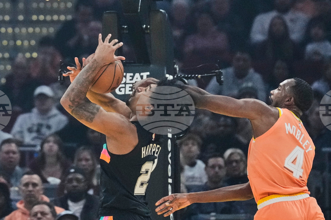 Spurs Cavaliers Basketball