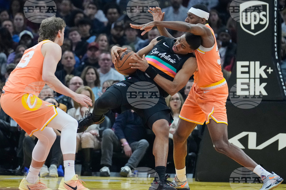 Spurs Cavaliers Basketball