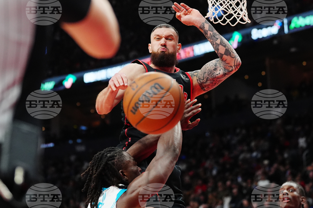 Hornets Raptors Basketball