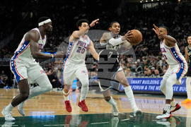 76ers Bucks Basketball