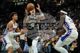 76ers Bucks Basketball