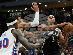 76ers Bucks Basketball