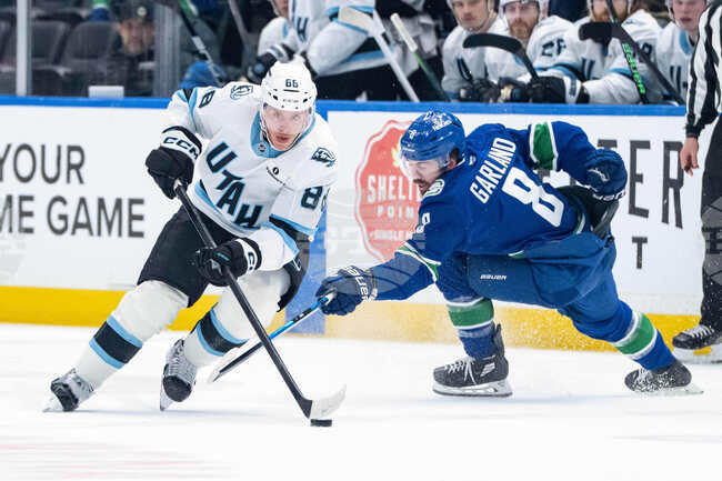 Mammoth Canucks Hockey