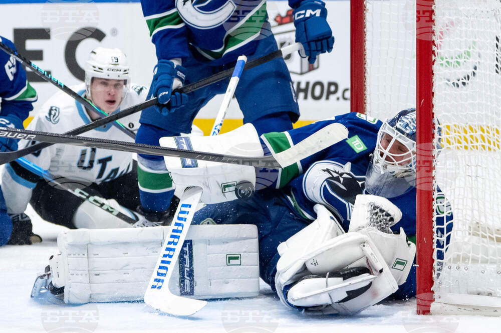 Mammoth Canucks Hockey