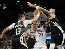 76ers Bucks Basketball