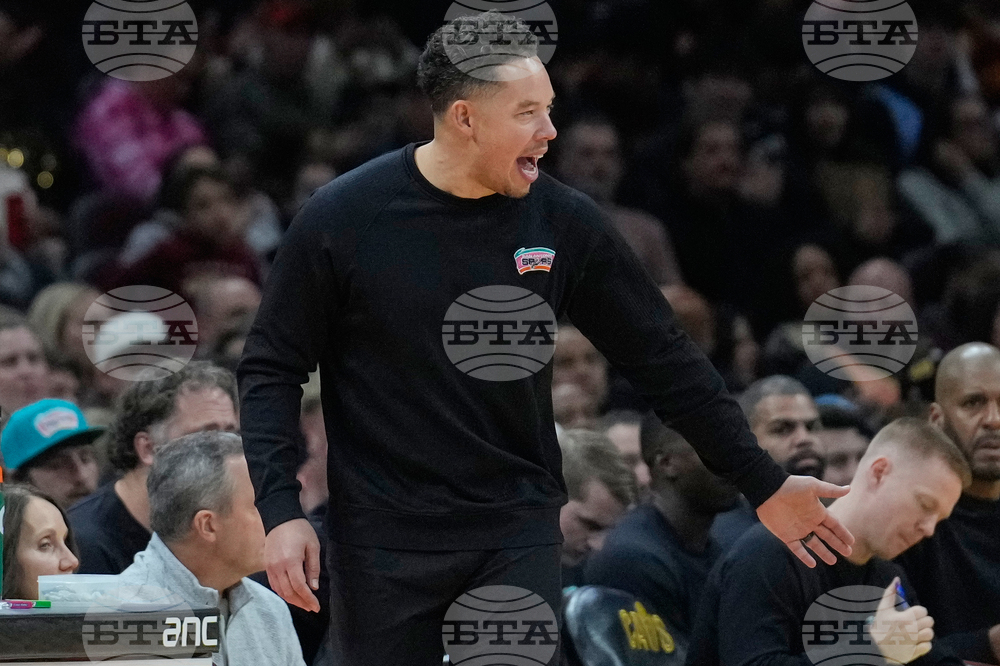 Spurs Cavaliers Basketball