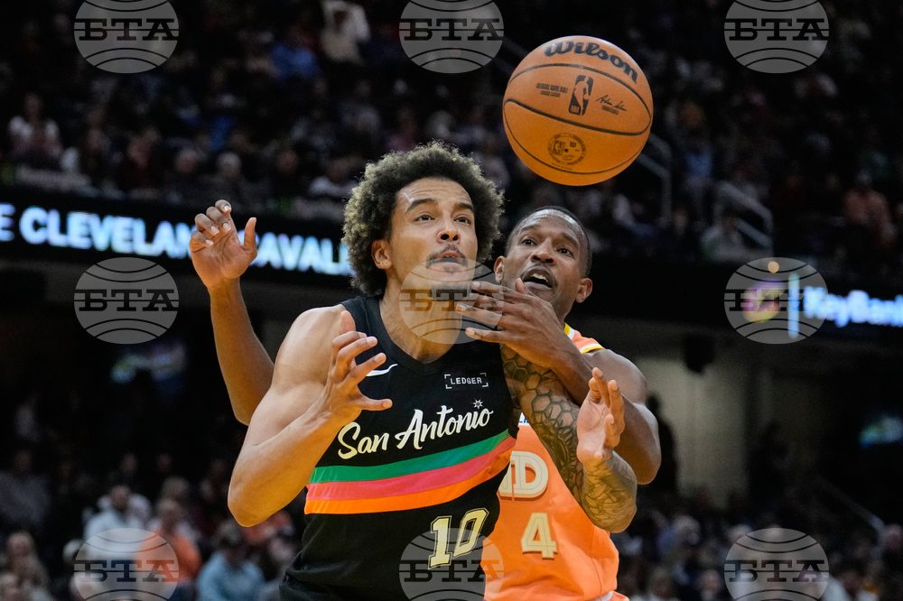 Spurs Cavaliers Basketball