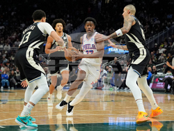 76ers Bucks Basketball