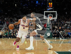 76ers Bucks Basketball