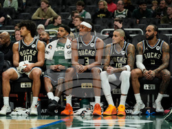 76ers Bucks Basketball