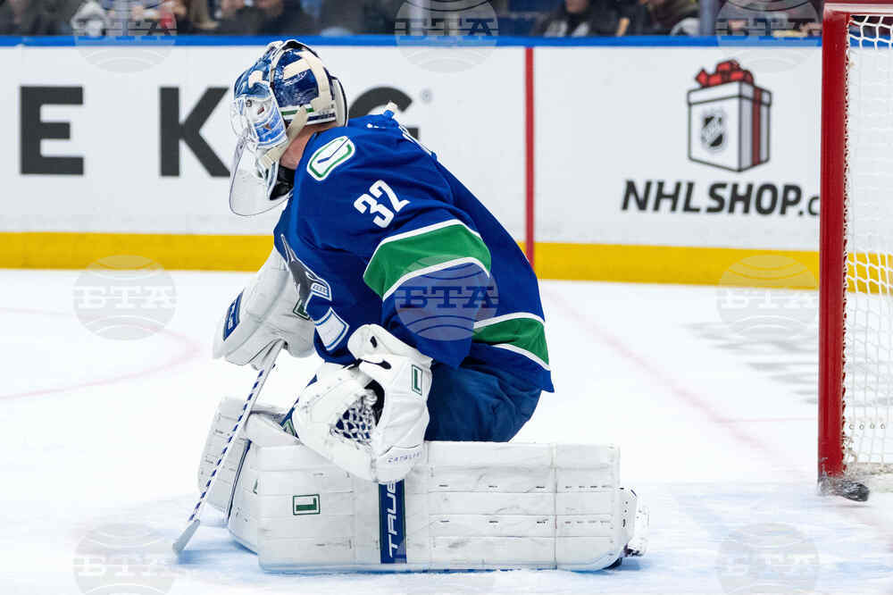 Mammoth Canucks Hockey