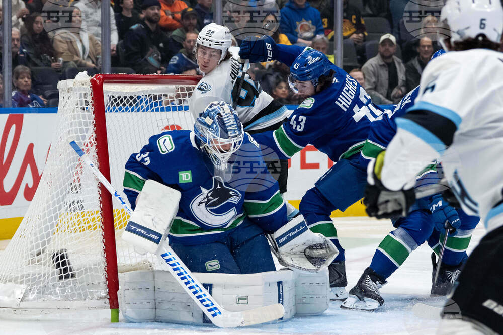 Mammoth Canucks Hockey