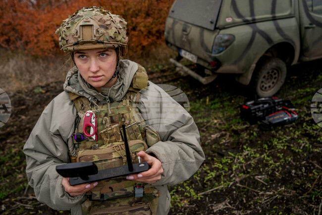 Украинските сили за противовъздушна отбрана унищожиха 585 руски дрона и 30 ракети през изминалата нощ, обяви Киев