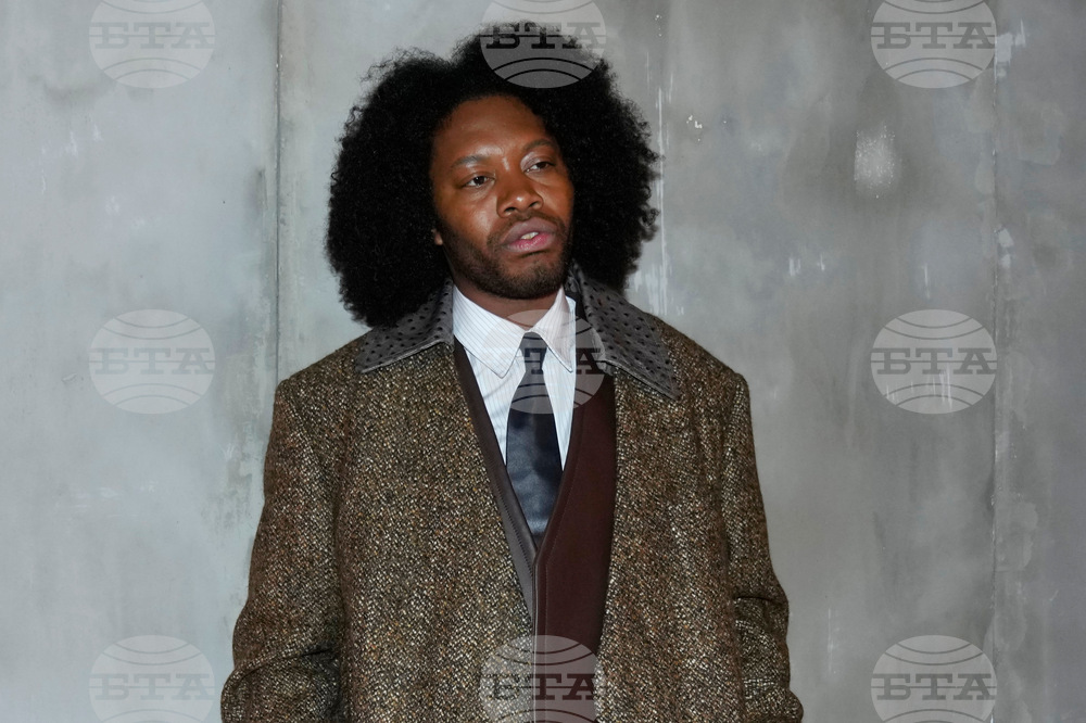 Японската полиция освободи от ареста американския драматург и актьор Джеръми О. Харис 