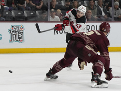 Devils Coyotes Hockey