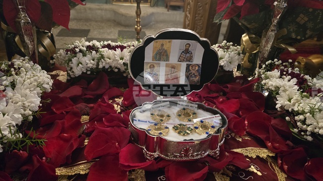 Храм "Успение Богородично" в село Рупите посрещна частица от мощите на Свети Николай Мирликийски Чудотворец