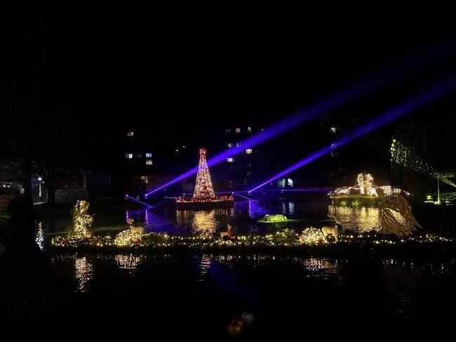 За първи път в Разлог грейна вълшебно коледно езеро